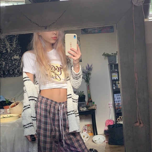 Cute lil cardigan - Picture 3 of 3